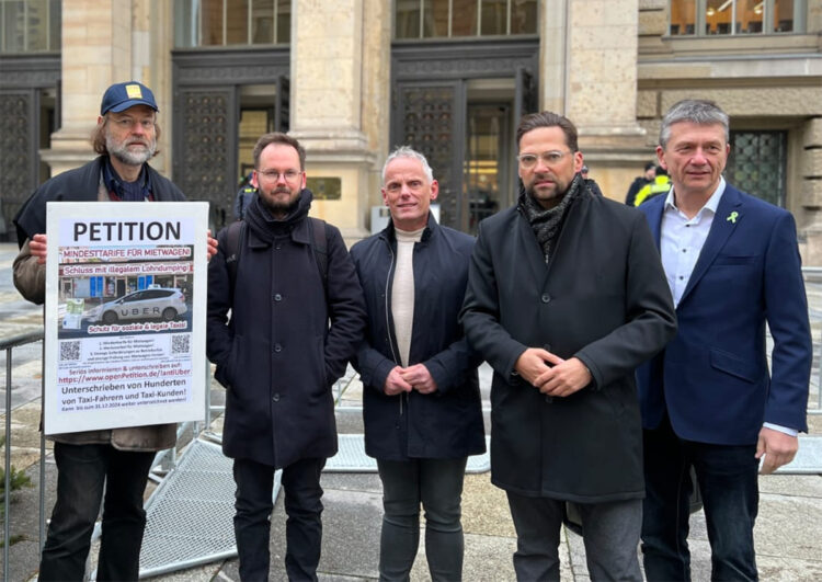 Demo in Berlin: viel Kampfgeist und Zuversicht, wenig Politiker
