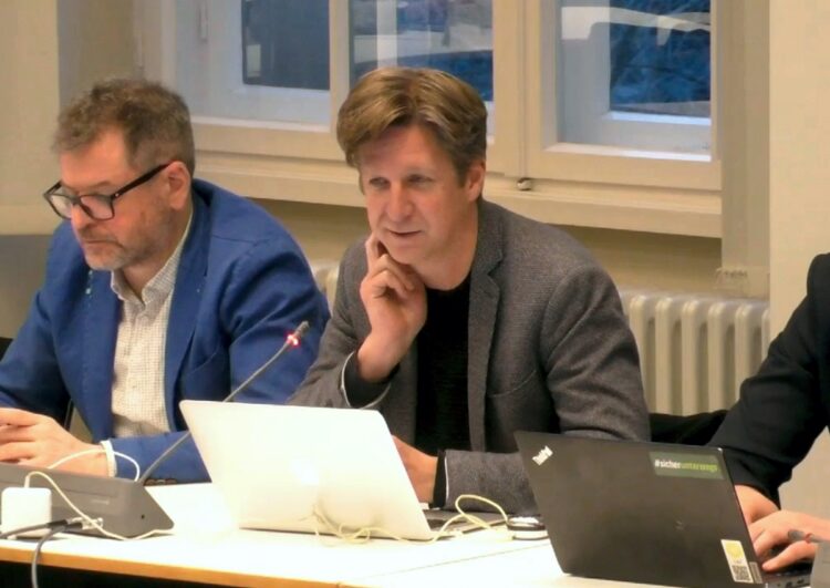 Berliner Mindestfahrpreise, Teil 1: Dringlicher Antrag angenommen