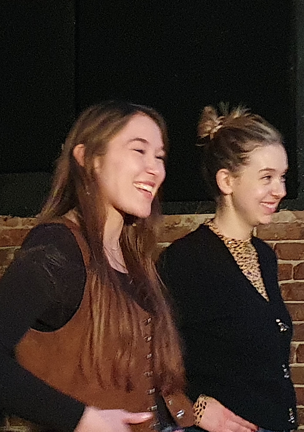 Begeisterung bei Premierenfeier von „Wat Neuet im Westen“ mit Regisseurinnen