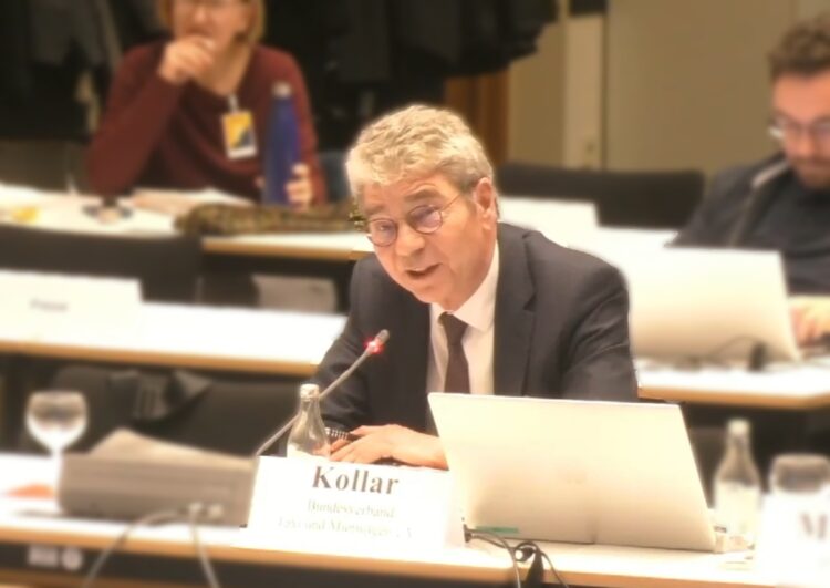 Berliner Mindestfahrpreise, Teil 2: Drei Juristen, zwei Meinungen