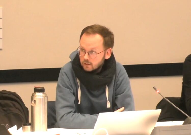 Berliner Mindestfahrpreise, Teil 2: Drei Juristen, zwei Meinungen