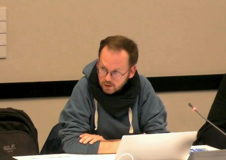 Berliner Mindestfahrpreise, Teil 1: Dringlicher Antrag angenommen