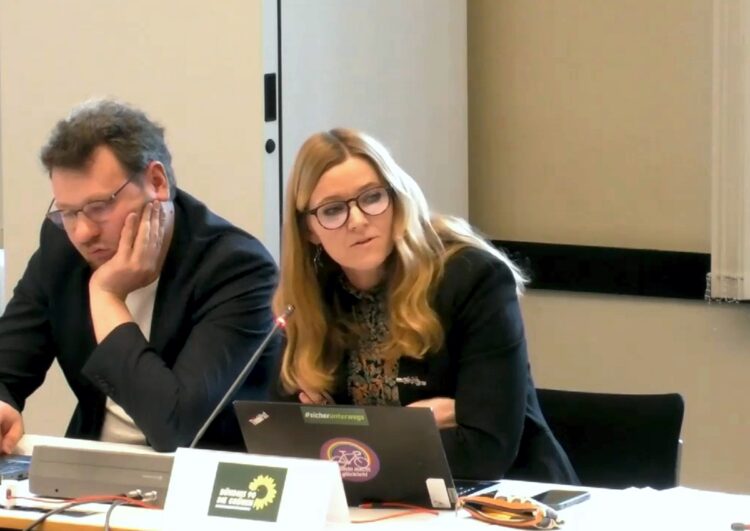 Berliner Mindestfahrpreise, Teil 1: Dringlicher Antrag angenommen