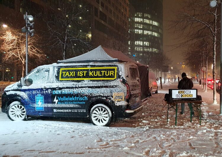 Überraschung beim Taxi-Film-Fest: Regisseurin erscheint persönlich