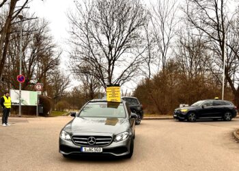 Warum 250 Taxifahrer einem Landrat und seinen Sachbearbeitern auf die Pelle rückten