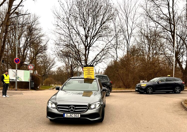 Warum 250 Taxifahrer einem Landrat und seinen Sachbearbeitern auf die Pelle rückten