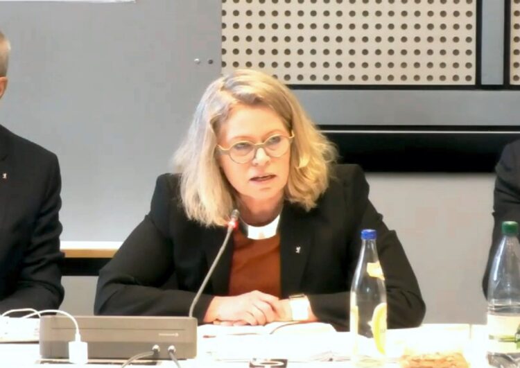 Berliner Mindestfahrpreise, Teil 2: Drei Juristen, zwei Meinungen