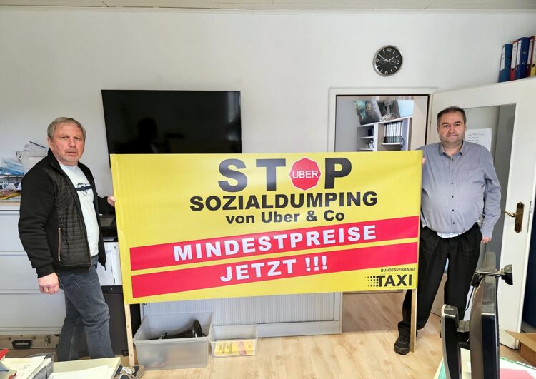 Duisburg: Taxigewerbe demonstriert für Mindestentgelte