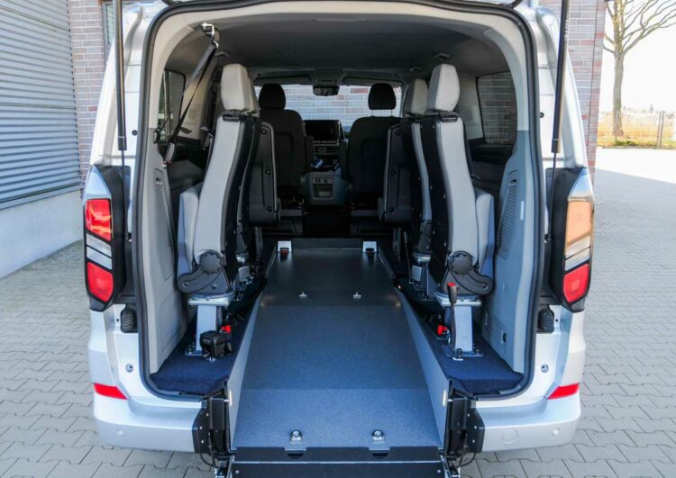 Rollstuhlbeförderung auf Augenhöhe