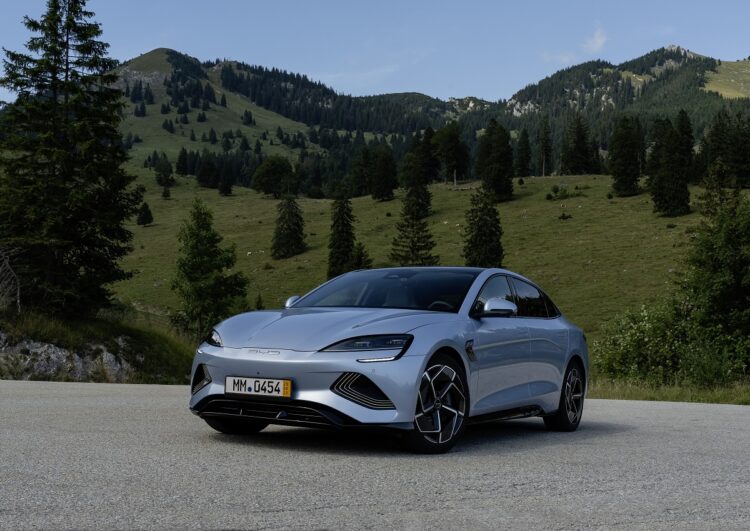 Ausgerechnet in Dubai fährt die Taxiflotte elektrisch