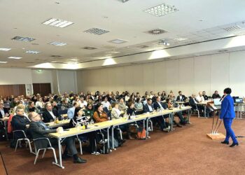 PBefG-Symposium: 115 Behörden im Dialog mit dem Taxigewerbe
