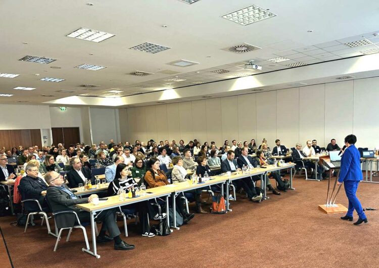 PBefG-Symposium: 115 Behörden im Dialog mit dem Taxigewerbe