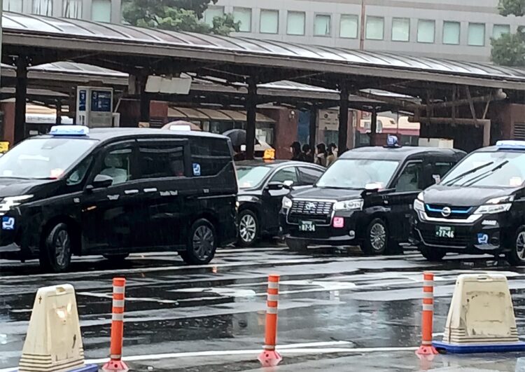 Trotz Liberalisierung: Japans Taxigewerbe wehrt sich gegen Uber & Co.