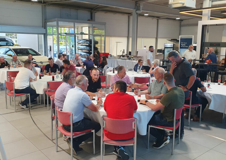 Volkswagen Neuigkeiten beim 11. VW-Taxi-Abend