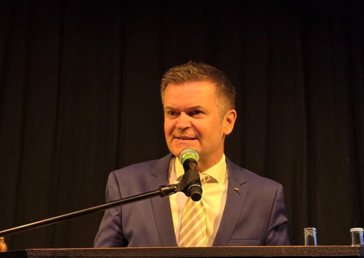 Moin Allerseits: Erster Arbeitstag von Neu-Minister Tonne bei den Taxlern