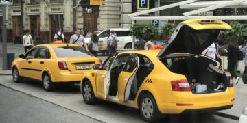 Russisches Militär blockiert Taxigewerbe