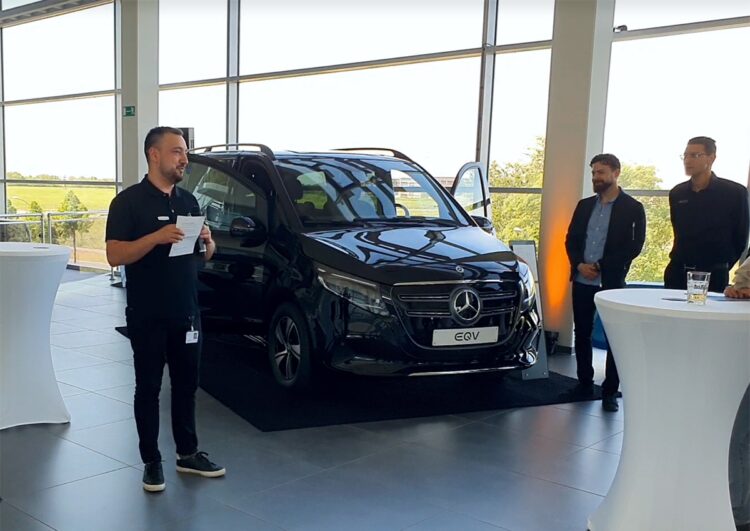 Mercedes mit Taxiumrüstung: „Wir sind wieder für Euch da.“