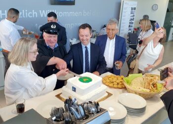 Prominenter Besuch beim 125-jährigen Jubiläum der Berliner Taxi-„Innung“