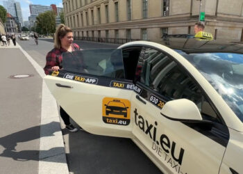 Dank gelungener Zeitungs-PR: Taxi Berlin hat wieder steigende Auftragszahlen