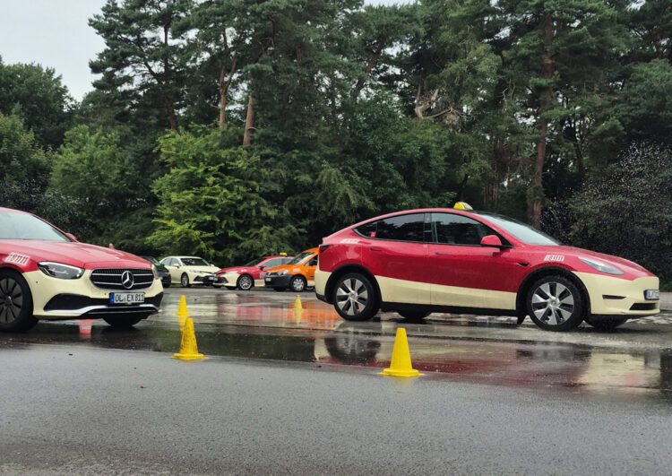 Fahrsicherheitstraining acht-elf-elf Das Taxi Gmbh
