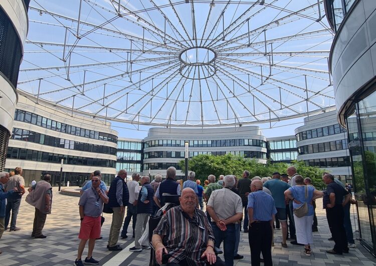 Taxiunternehmen ermöglicht Rentner Herzenswunsch