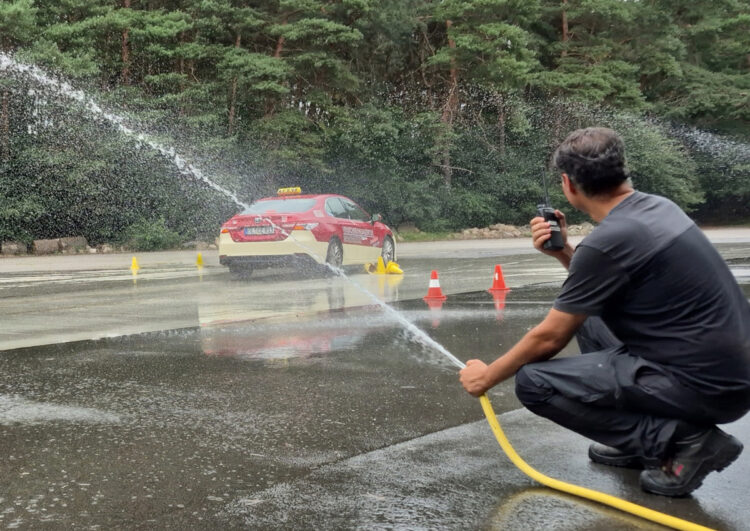 Fahrsicherheitstraining acht-elf-elf Das Taxi Gmbh