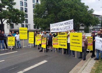 Taxidemos: Essen serviert den Nachtisch