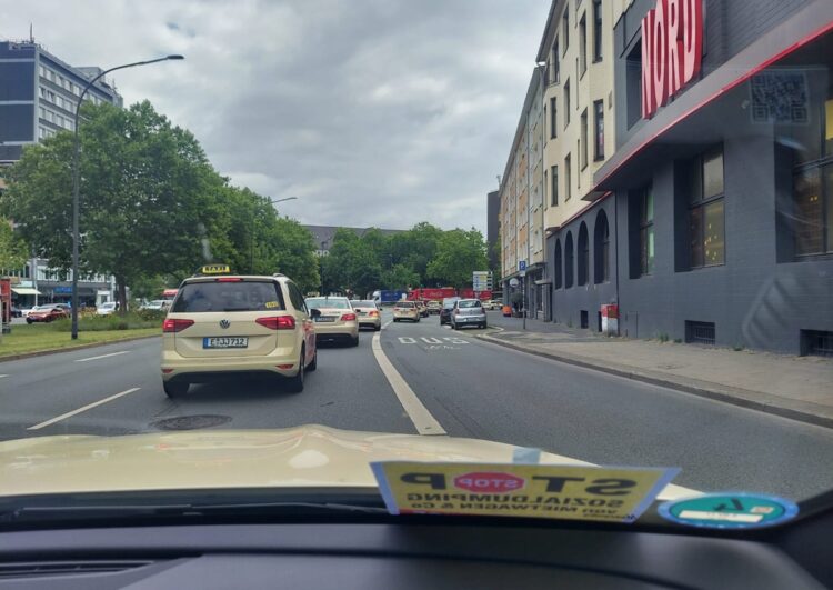 Essener Taxidemo 25-07-09