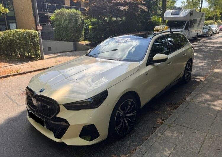 In Hamburg mischt jetzt auch BMW bei den E-Taxis mit