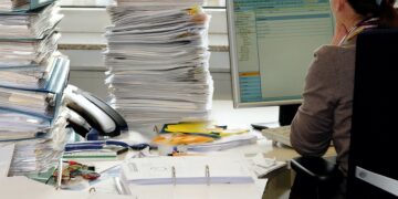 Taktische Überlastung: Kriminelle fluten Behörden mit Konzessionsanträgen