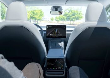 Tesla plant Einführung von Robotaxis in New York City