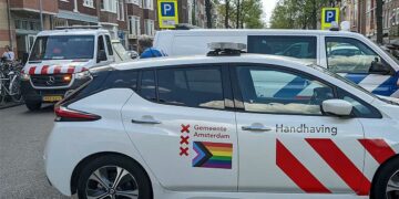 Protest der Uber und Bolt-Fahrer in Amsterdam – Streikbrecher mit Eiern beworfen
