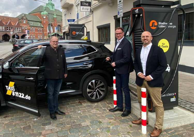 Lübecker E-Taxi-Ladeinfrastruktur wächst