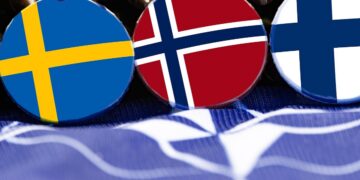 Flagge Schweden, Norwegen, Finnland, Collage: Marek Studzinski, Pixabay