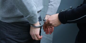 Illegales Taxi auf Kundenfang – Polizei greift durch