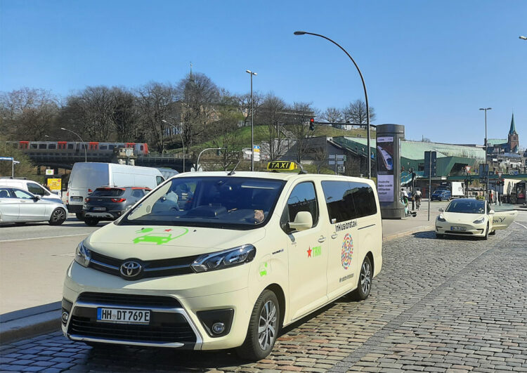 Hamburger Unternehmer ermöglichen Spontanvermittlung von Inklusionstaxis