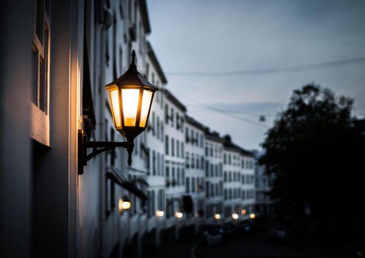 Symbolbild Straße bei Nacht, pixabay