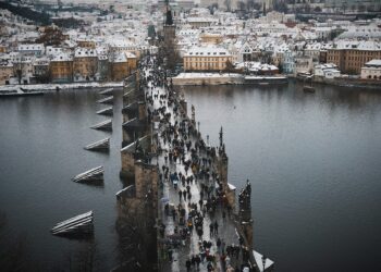 Prager Flughafen-Taxis: Kartellstrafe in Millionenhöhe