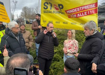 Schluss mit dem Wegschauen! – Taxi-Protest bis in die Behörde hinein