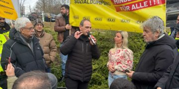 Schluss mit dem Wegschauen! – Taxi-Protest bis in die Behörde hinein