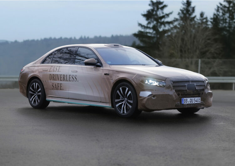 Mercedes verpartnert sich mit Uber (erneut)