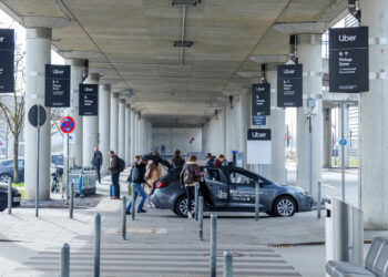 Flughafen München macht Platz für Uber
