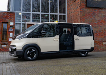 Starker Start des neuen Großraumtaxis von Kia