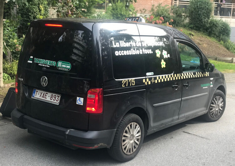 Brüssel: alte Kleinbusse werden durch Inklusionstaxis ersetzt