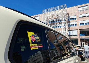 Dortmunder Taxler zeigen bei Gegendemo Kante