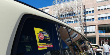 Dortmunder Taxler zeigen bei Gegendemo Kante