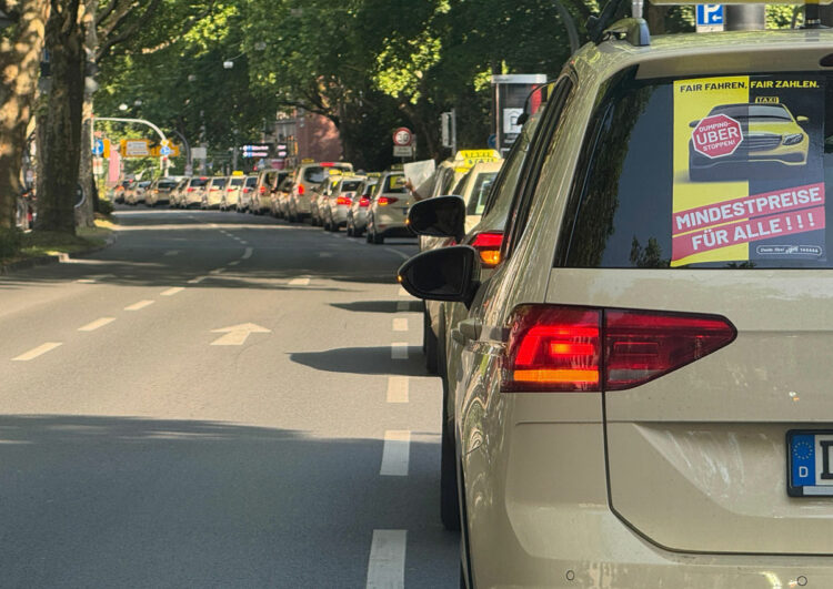 Dortmunder Taxigewerbe demonstriert für Umsetzung des MBE