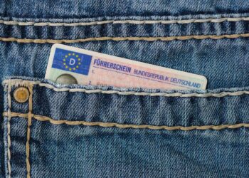Digitale Führerschein-Kontrolle über den Taxameter