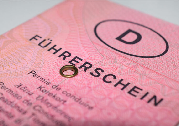 Digitale Führerschein-Kontrolle über den Taxameter