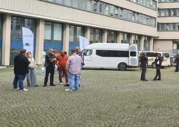 Hamburg: Dialog mit dem Inklusionstaxi